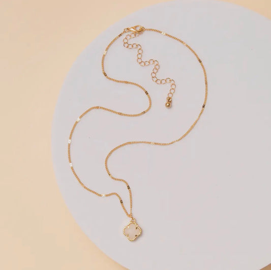 16” Gold Clover Necklace
