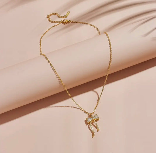 Elegant Bow Necklace